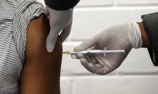На следващо ниво! Оксфордската ваксина срещу COVID-19 ще бъде тествана върху хора в Индия