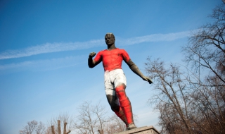 Нова серия боядисани паметници