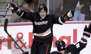 Сан Хосе спря Анахайм в НХЛ