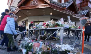 Героичният жест на 19-годишен футболист: върна се в горящия клуб, за да спаси приятелката си