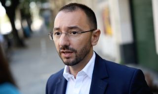Хекимян: Нямаше да приема номинацията от друга партия
