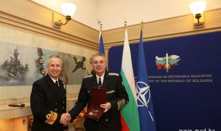 Командир от НАТО оглежда Варна за военноморски координационен център
