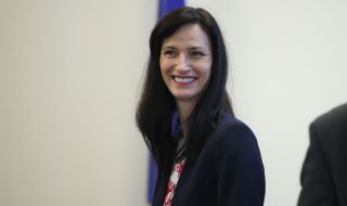 Мария Габриел е на работно посещение в Анкара