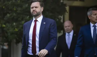 Ванс: Провалени политици живеят с илюзията, че още военна помощ за Киев и санкции за Москва ще донесат победа за Украйна