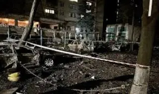 Руски удар с дрон в Днипро уби трима цивилни и рани други 30 
