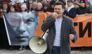 Враг на Кремъл! Срокът за задържане на руския дисидент Иля Яшин беше удължен с шест месеца