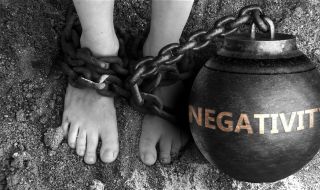 Тези 5 думи блокират щастието ни