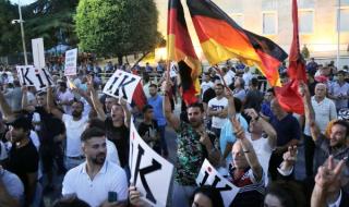 Огромен протест в Албания