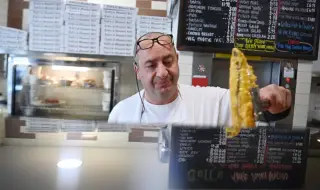 Войната в Близкия изток удари британската индустрия на fish and chips