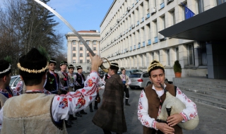 Новите празници през 2016 г.