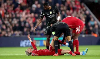 Смразяващата контузия, която ужаси цял "Анфийлд" (ВИДЕО)