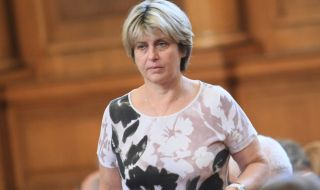 Весела Лечева: Не е изненада, че Нинова и Атанасов синхронизирано атакуват президента