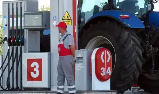 Депутатите обсъждат отново "особения управител" в Лукойл след ветото на Радев