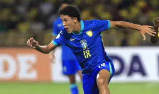 Челси с предпазлива първа оферта към бразилския вундеркинд Фелипе Мораис