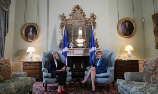 Тереза Мей иска Шотландия в Обединеното кралство