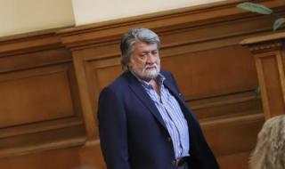 Вежди Рашидов иска извинение от Радев