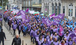 Работодатели и синдикати излязоха на протест заради цените на тока