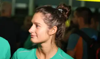 Българските бадминтонисти Стоева и Панев приключиха участието си на престижния турнир в Орлеан