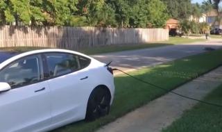 Как собственик на Tesla Model 3 краде ток