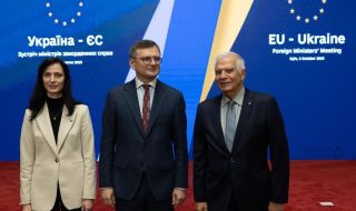 Мария Габриел участва в среща на външните министри на ЕС в Киев
