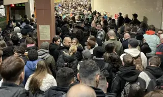 Пуснаха допълнителни метровлакове заради увеличения поток от пътници