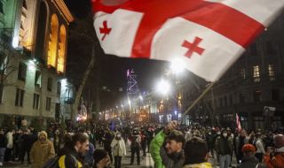Нови сблъсъци между демонстранти и полиция в грузинската столица