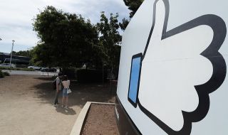 "Фейсбук" и "Инстаграм" с нови мерки за защита на тийнейджърите