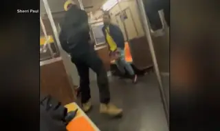 Мъж рани с нож трима пътници в метрото в Манхатън, полицай го простреля