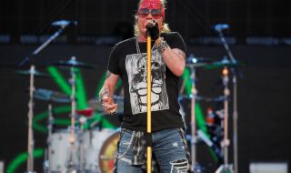 Guns N' Roses съдят оръжеен магазин за присвояване на името