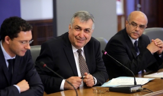 Министрите дават по 300 лв. за Мизия