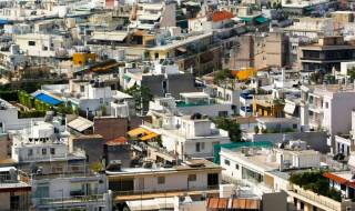 Поскъпването на имотите в Гърция се отлага