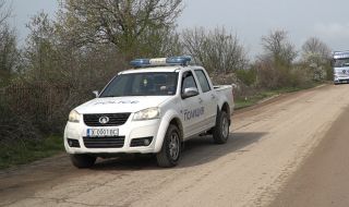 Бежанци твърдят, че са били бити и ограбени от български полицаи