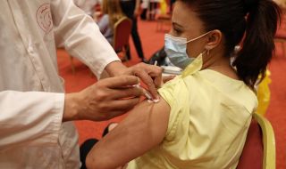 Разпределят 2.3 милиарда дози ваксини сред развиващите се страни