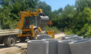 Repair of the route that will take the trucks from the new section of AM Hemus 