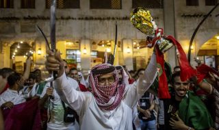 Феновете в Катар са покрили едва 60% от очакванията на организаторите за Мондиала