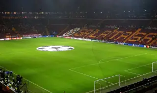 Галатасарай - Манчестър Юнайтед под въпрос заради голям порой в Истанбук (ВИДЕО)