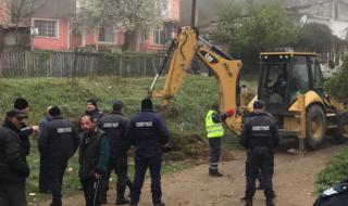 Събарят близо 100 цигански коптора в Стара Загора