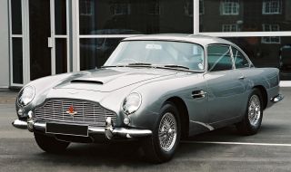 Откриха оригиналния Aston Martin DB5 от филмите за Джеймс Бонд