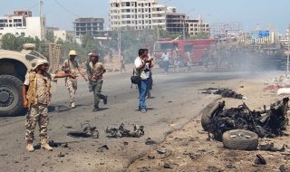 Самоубийствен атентат в Йемен уби десетки военни