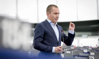 Джамбазки: Премахването на единното гласуване в ЕС ще наруши правата на България