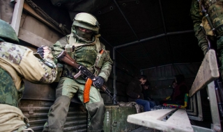 Загинали и ранени след пожар в склад за боеприпаси в Украйна