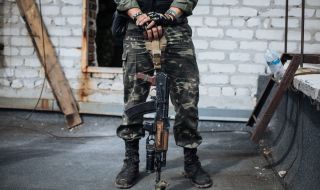 НАТО и ЕС се притесняват от контрабанда на оръжие в Украйна