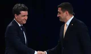 Румънците избират президент на балотаж 