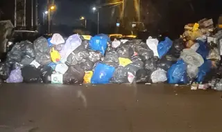 Барикадираха улица с чували с боклук в столичния кв. "Левски"