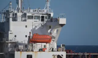 Франция арестува капитана на задържания в Средиземно море петролен танкер от "сенчестия флот на Русия" ВИДЕО