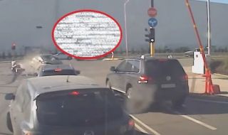ВИДЕО 18+ от смъртта на моторист в София