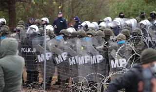 Извънредни мерки! Полската жандармерия поема контрола на границата с Беларус