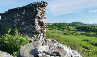 Проучват крепостта Вишеград