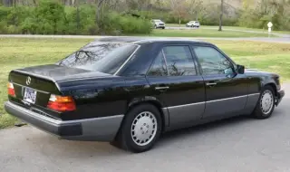 Този Mercedes W124 с пробег 1.6 милиона километра си търси нов собственик