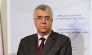 БСП: ГЕРБ скандално искат да теглят заем от 16 млрд. лева